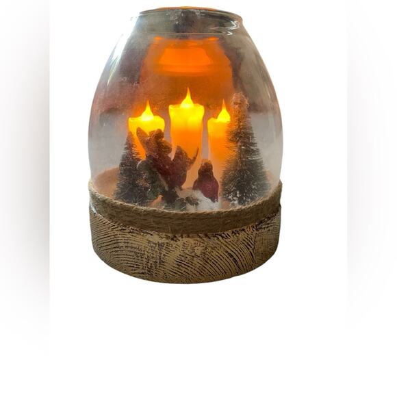 Christmas Globe decoration with Red Cardinal and battery-operated candles - Picture 1 of 7